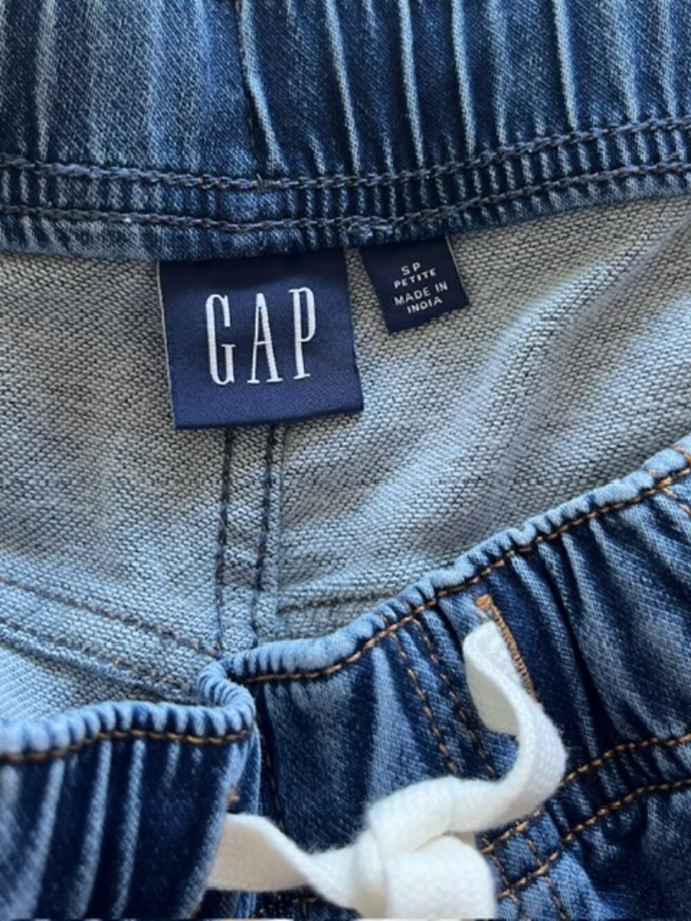 NWOT Gap Mid Rise Knit Denim Baggy Jeans | Size SP - Picture 5 of 10